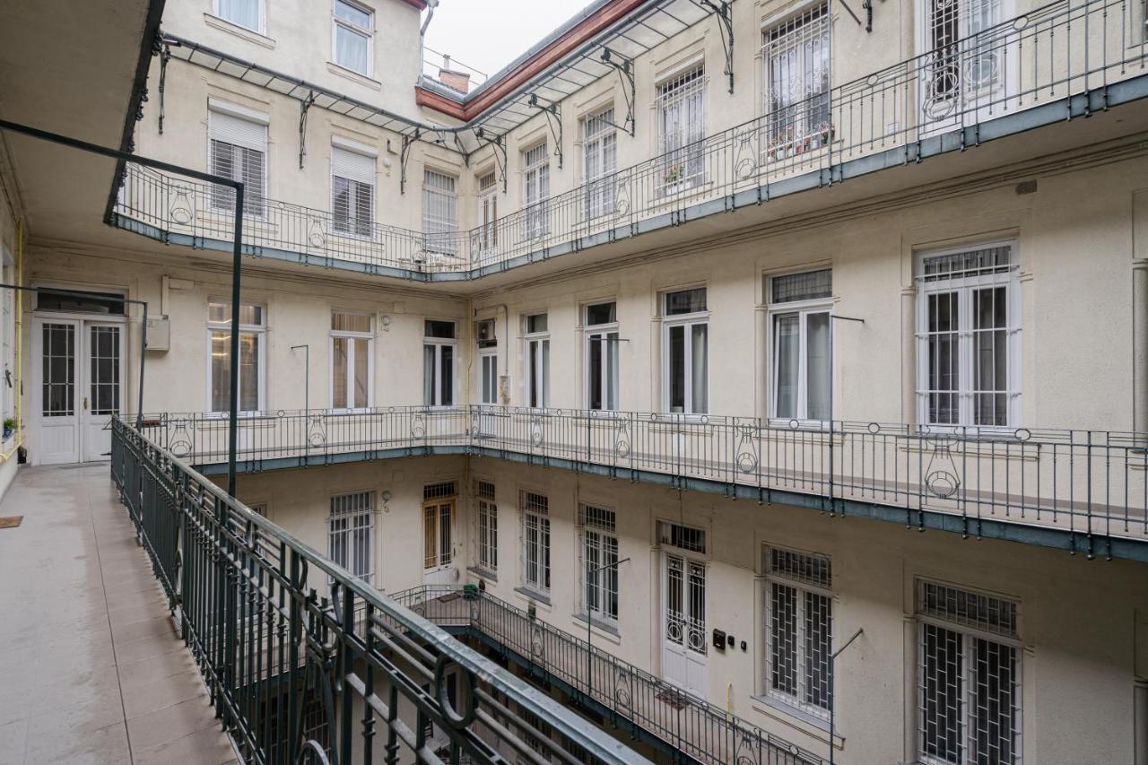 Petite Elegance Apartment Budapest Exteriör bild